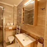 Appartement Vesta - Across Bcc Shopping Mall *